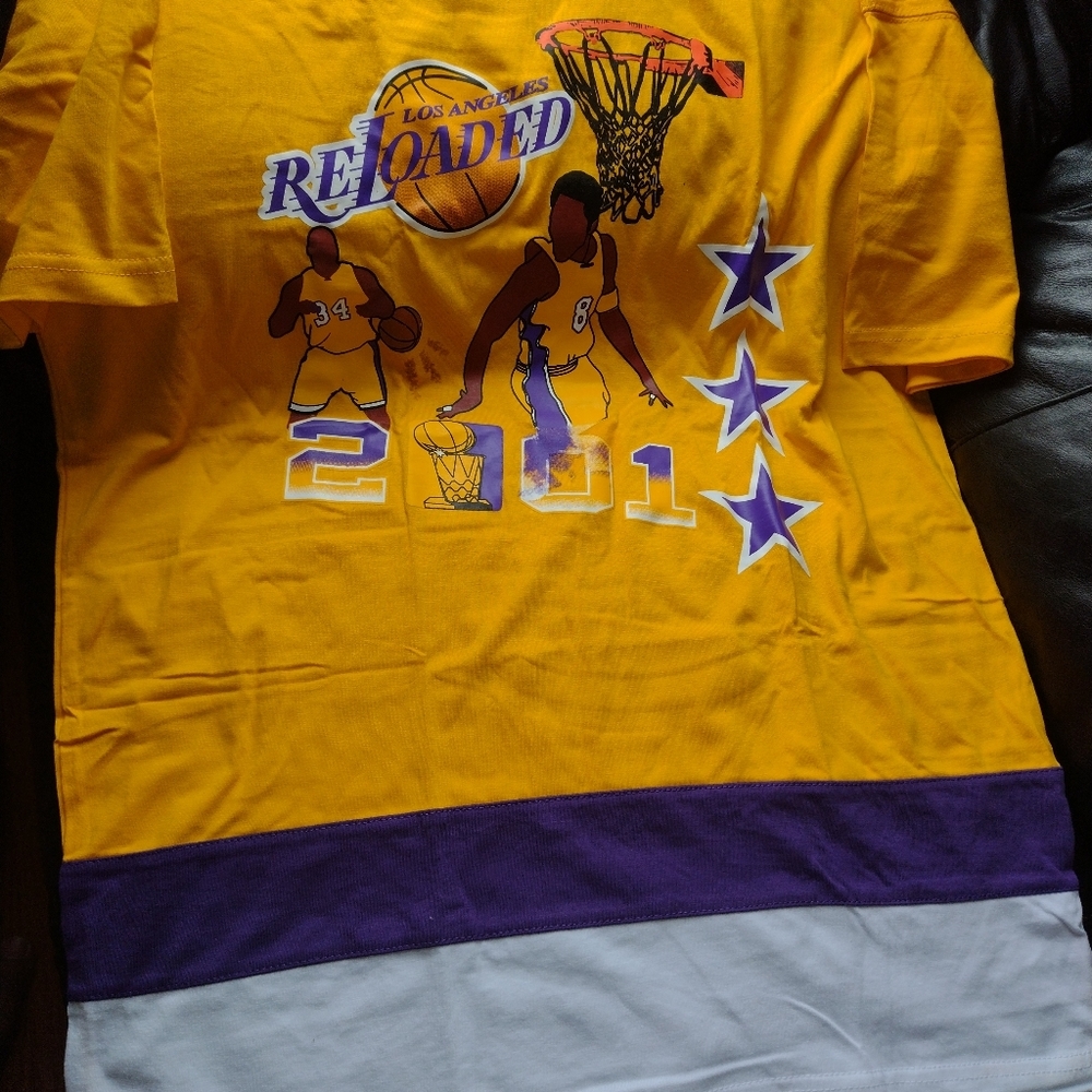 LIMITED EDITION Los Angeles Lakers Reloaded 2001 NBA Kobe Shaq T-Shirt XL TEE.